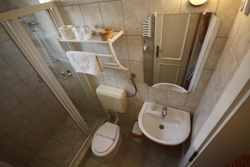 Parti Panzio Hotel Tata Buitenkant foto