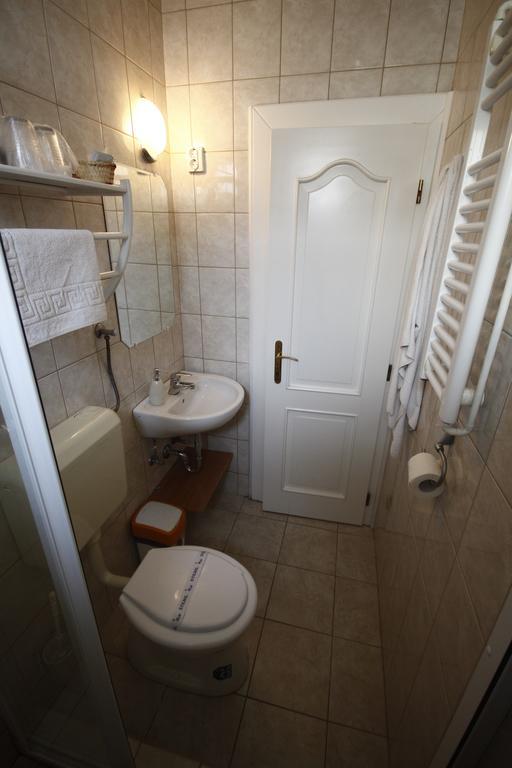 Parti Panzio Hotel Tata Buitenkant foto