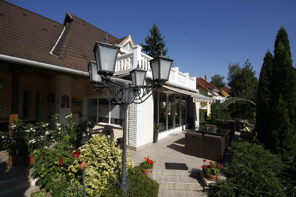 Parti Panzio Hotel Tata Buitenkant foto