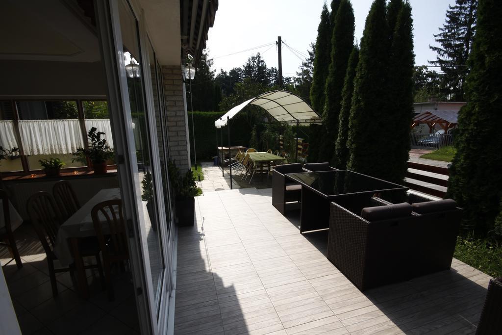 Parti Panzio Hotel Tata Buitenkant foto